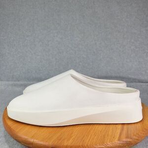 Wolf & Shepherd Cruise White Nubuck Slip On‎ Shoe Size 7.5 Men Women 9